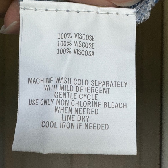 High neck striped Flowy tank top - Picture 8 of 8